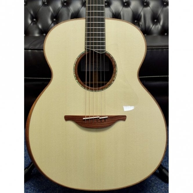 Master Grade Instruments Lowden O-50 Master Grade Ebony/Master Grade Alpine Spruce Guitar